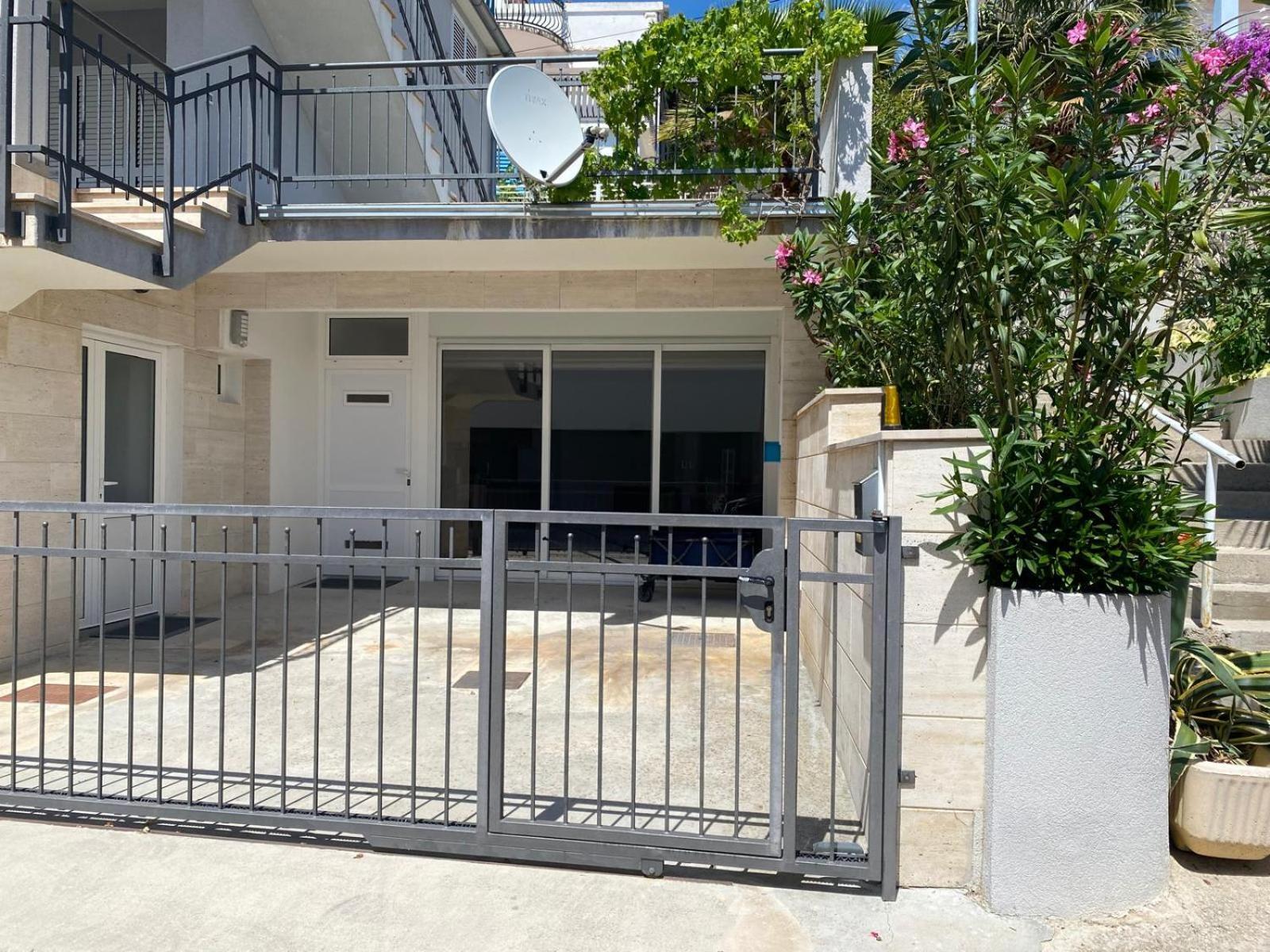 Villa Pina Tisno Apartment Zonsa 2 Pers 외부 사진